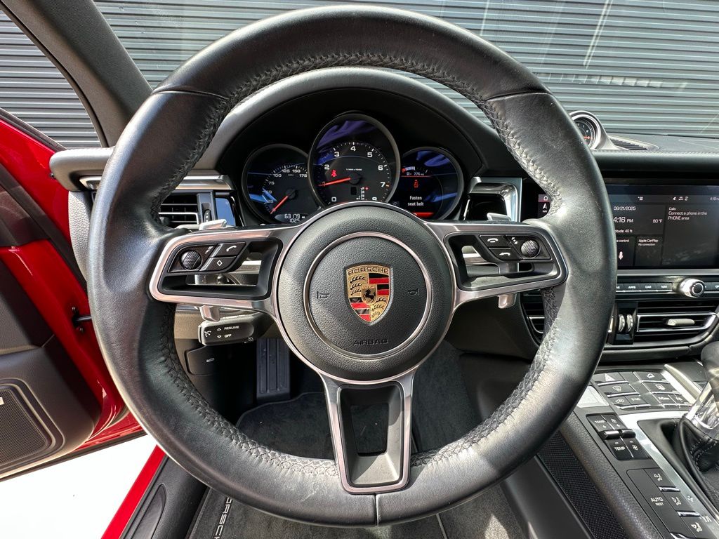 Thumbnail: 2019 Porsche Macan - 18