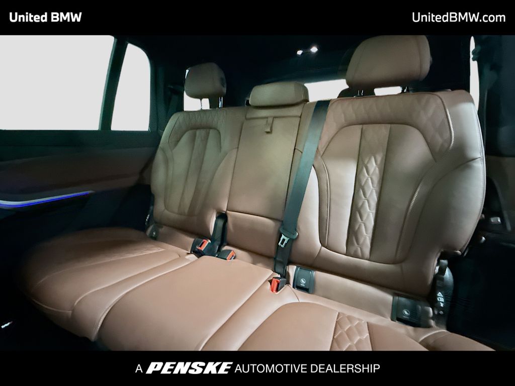 Thumbnail: 2025 BMW X7 - 13