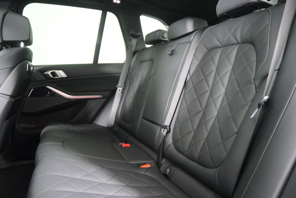 Thumbnail: 2025 BMW X5 - 15