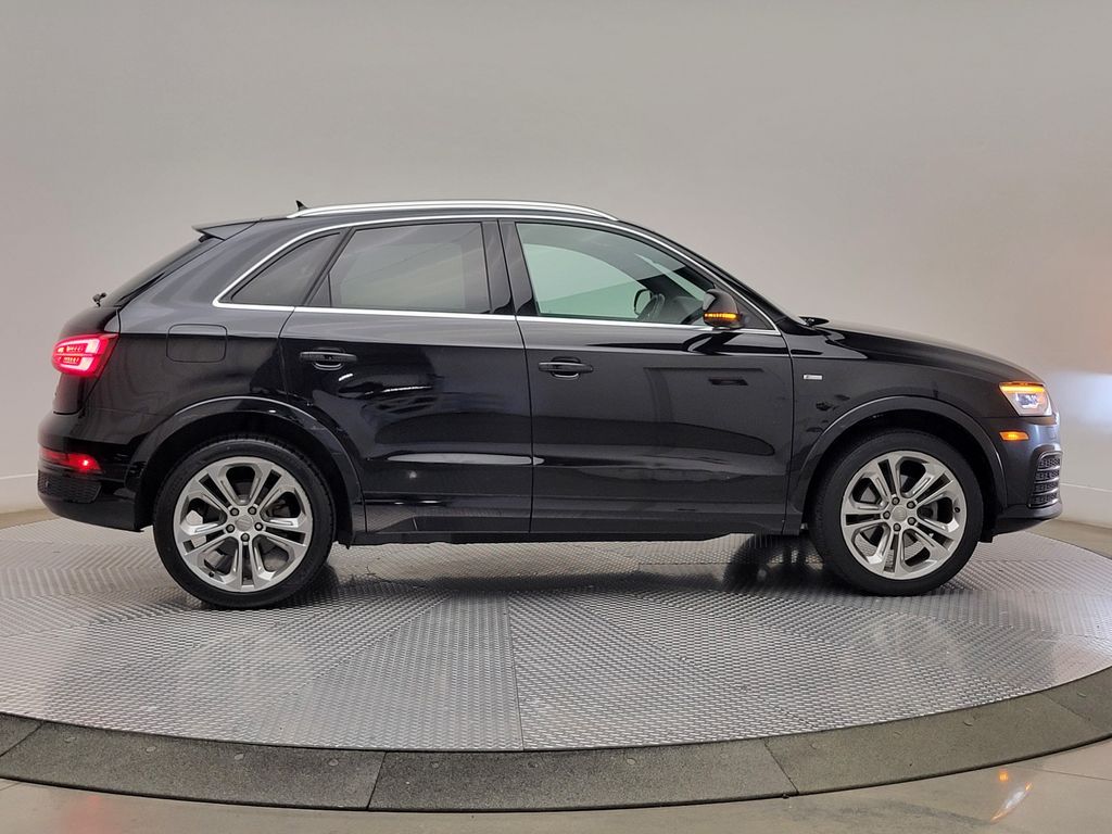 Thumbnail: 2016 Audi Q3 - 6