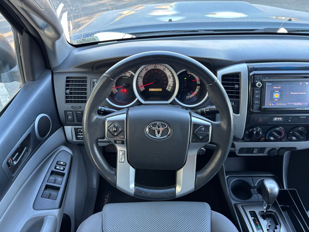 Thumbnail: 2014 Toyota Tacoma - 10