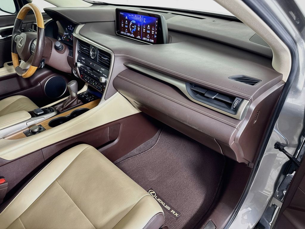 Thumbnail: 2019 Lexus RX - 31