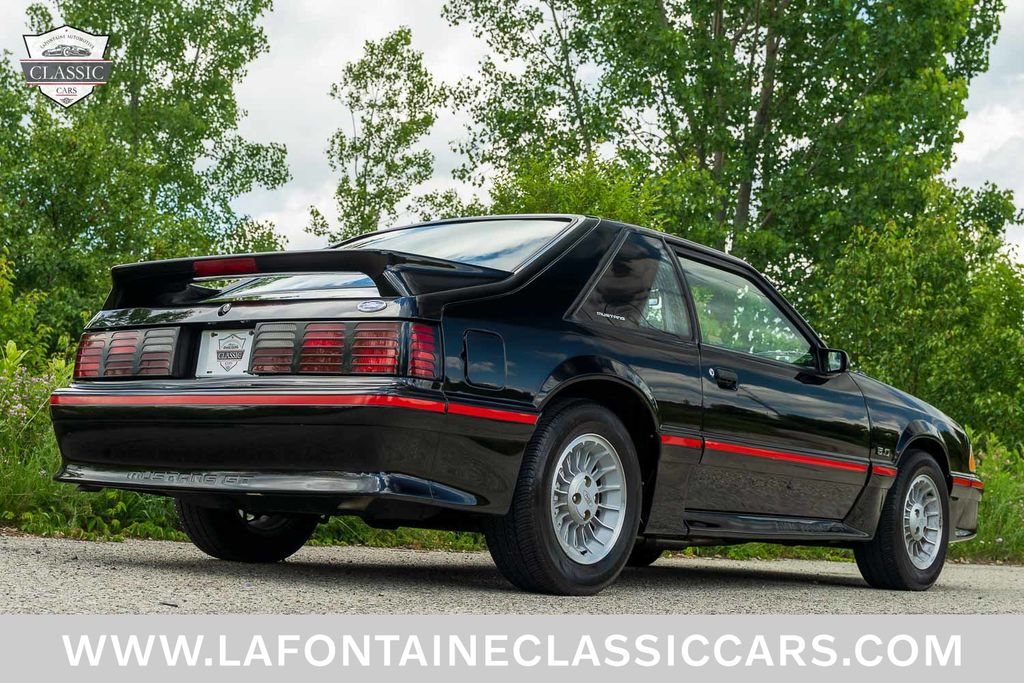 1987 Ford Mustang 2