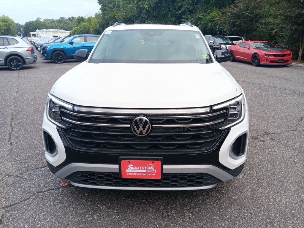 2024 Volkswagen Atlas 2.0T Peak Edition SE w/Technology 8