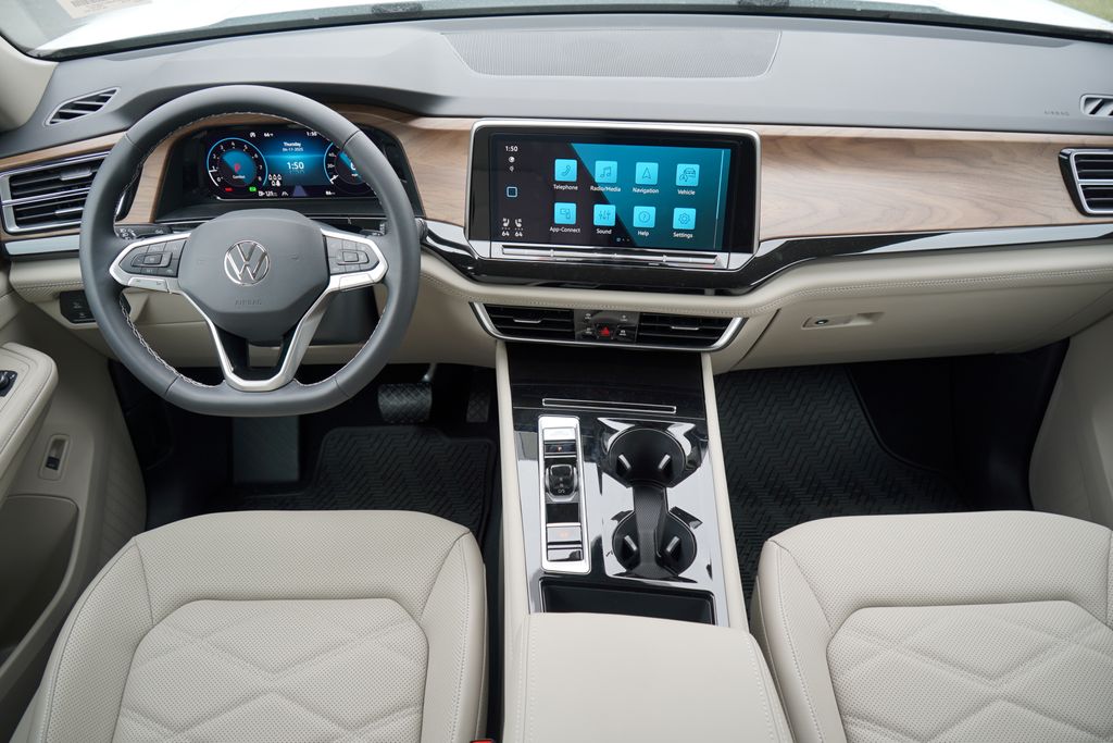 Thumbnail: 2025 Volkswagen Atlas - 12