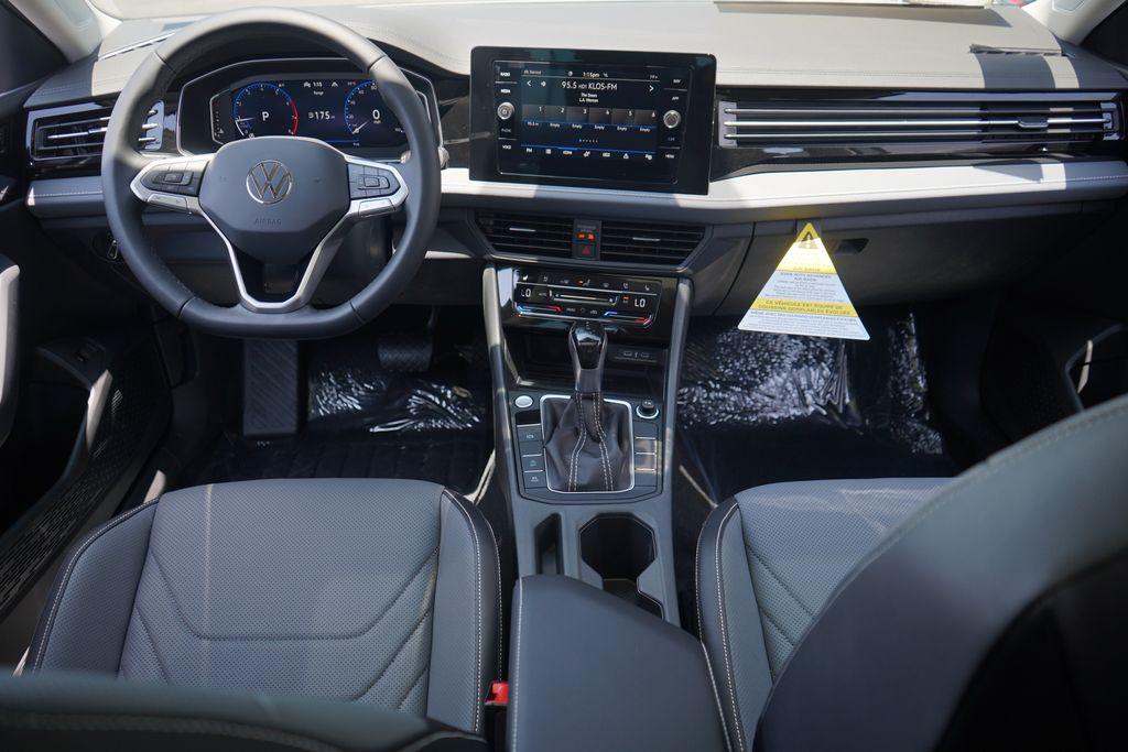 Thumbnail: 2025 Volkswagen Jetta - 8