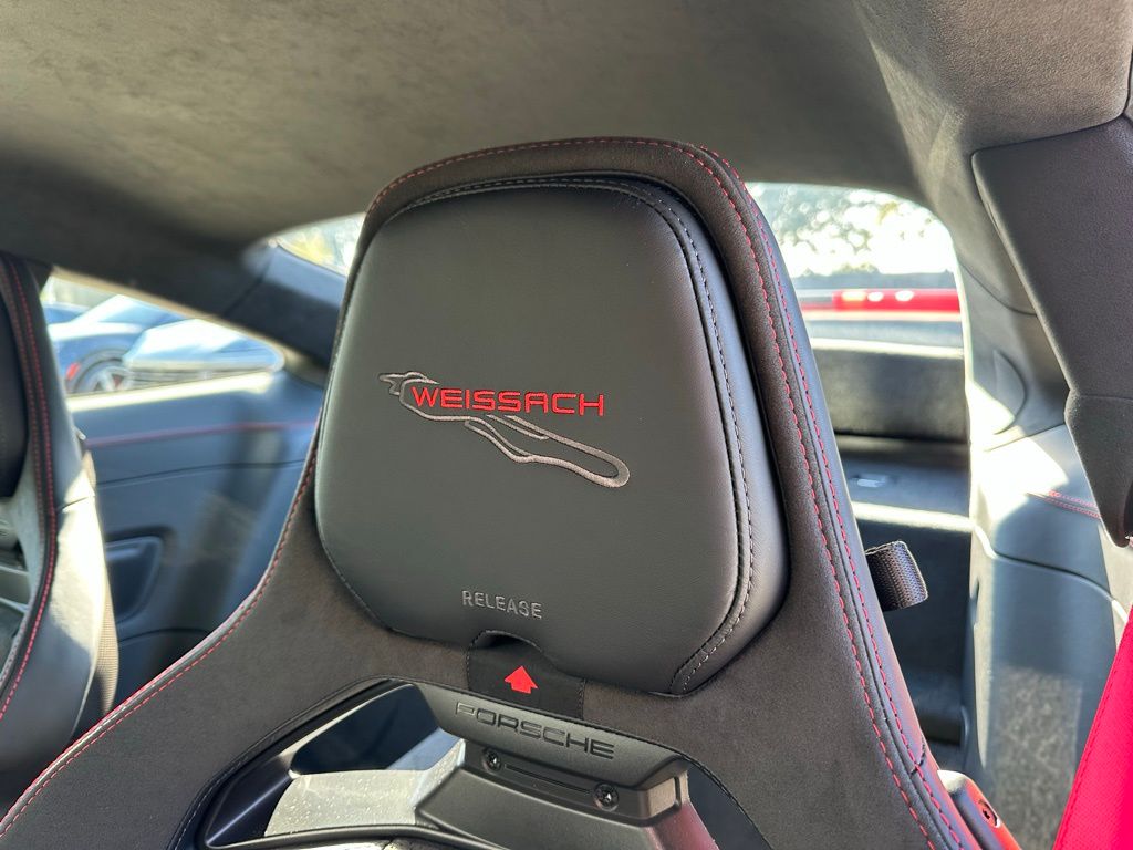 Thumbnail: 2026 Porsche 911 - 24