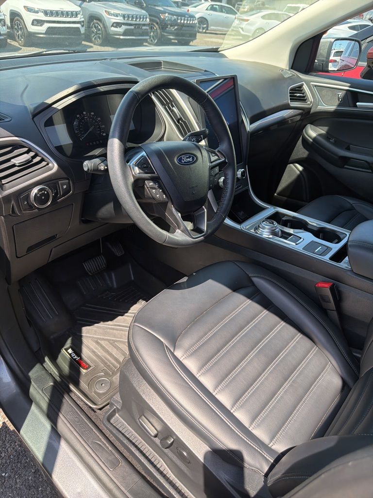 2024 Ford Edge's photo