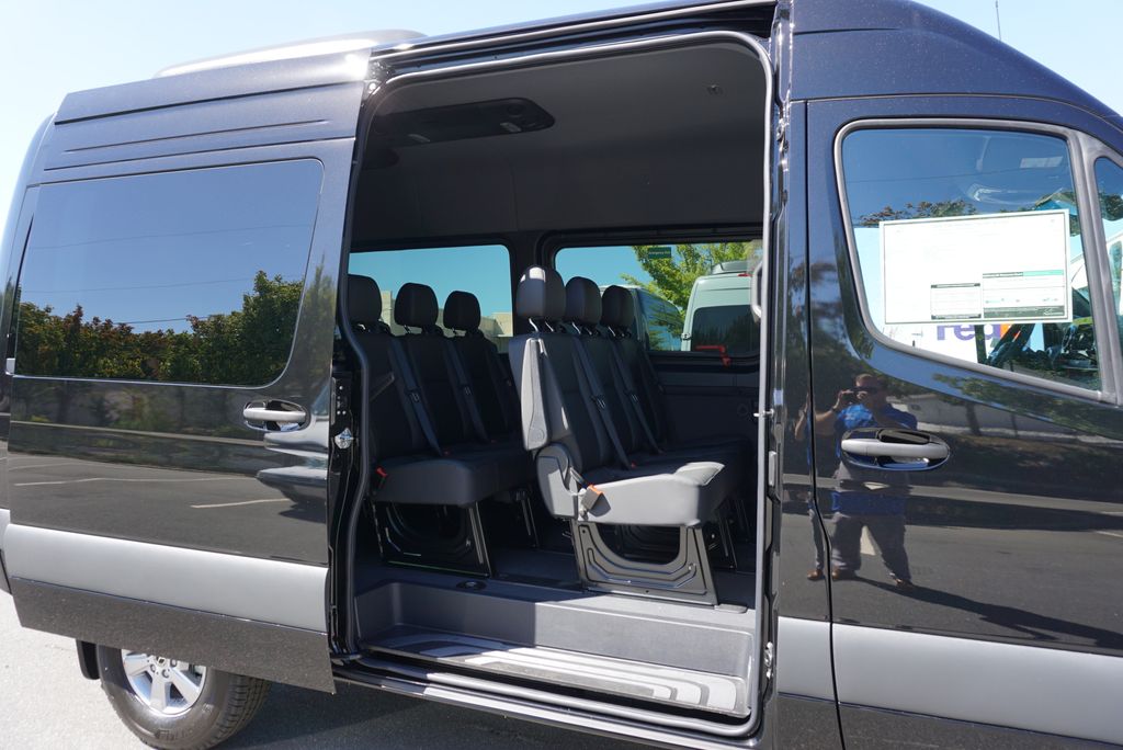 Thumbnail: 2025 Mercedes-Benz Sprinter - 24