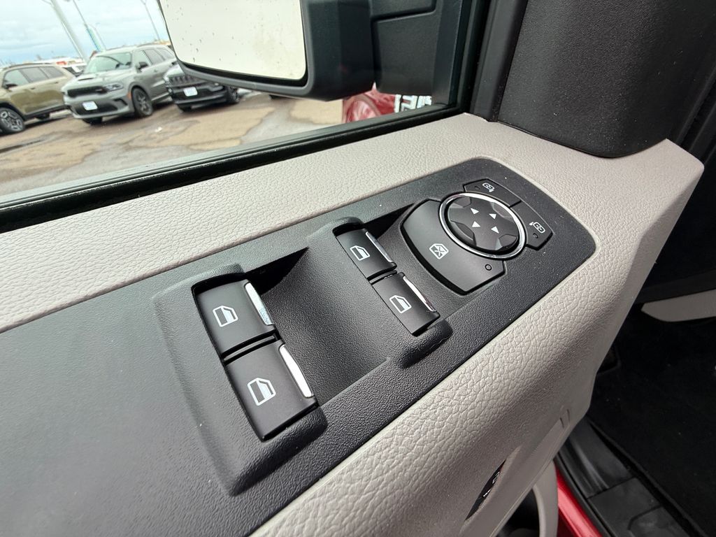 Used 2018 Red Ford XLT image 33