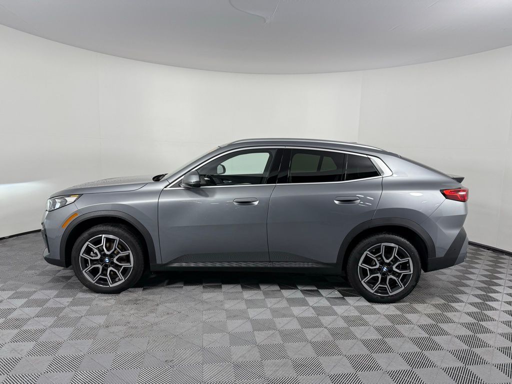 2025 BMW X2 xDrive28i 8
