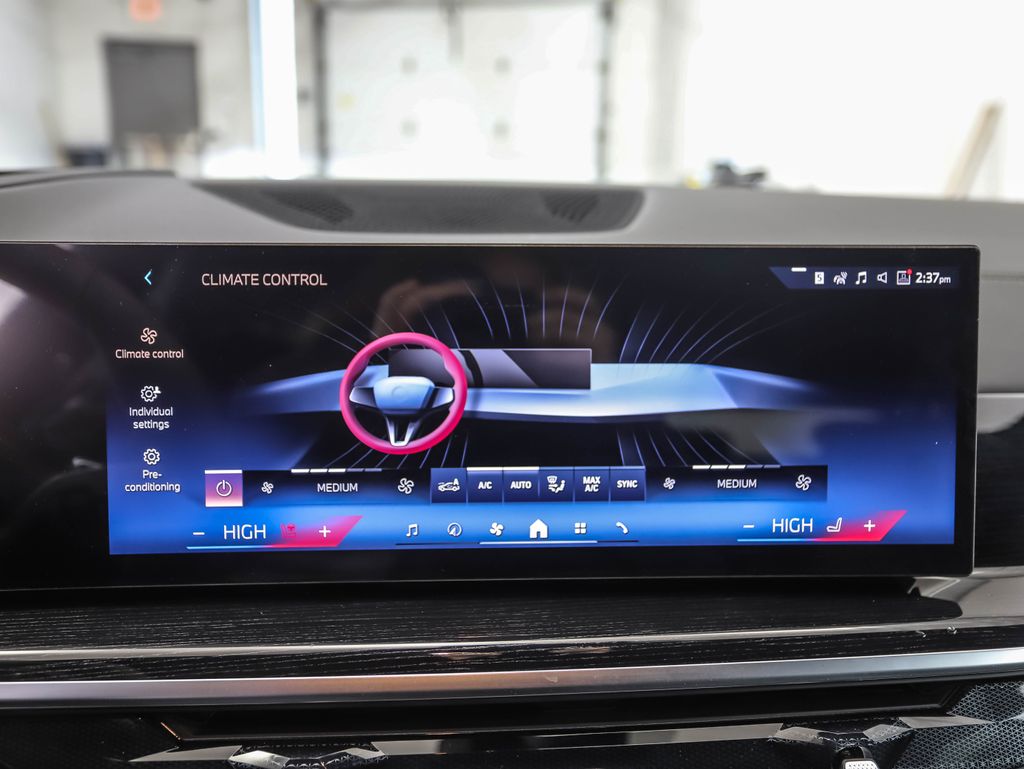 Thumbnail: 2026 BMW X5 - 17