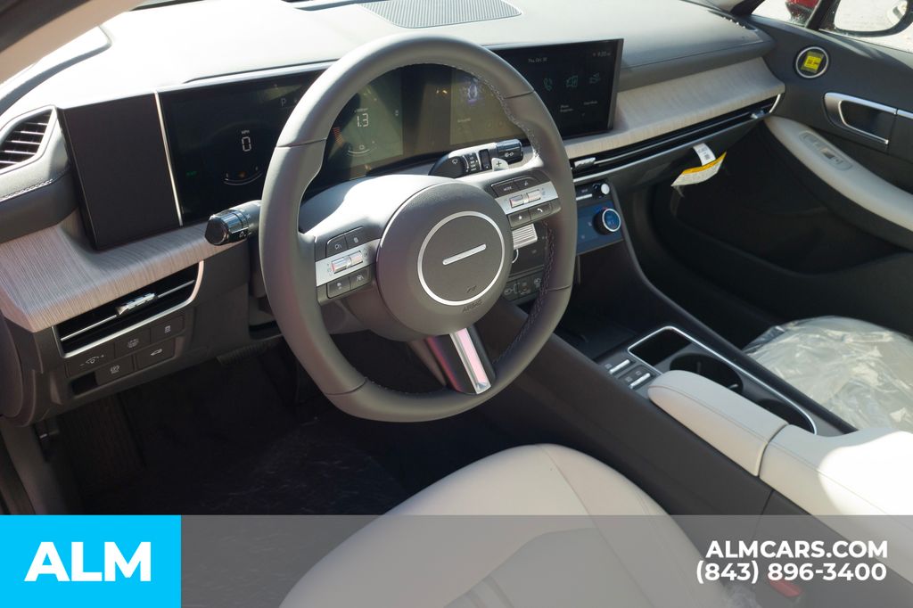 2025 Hyundai Sonata Hybrid SEL - Photo 12