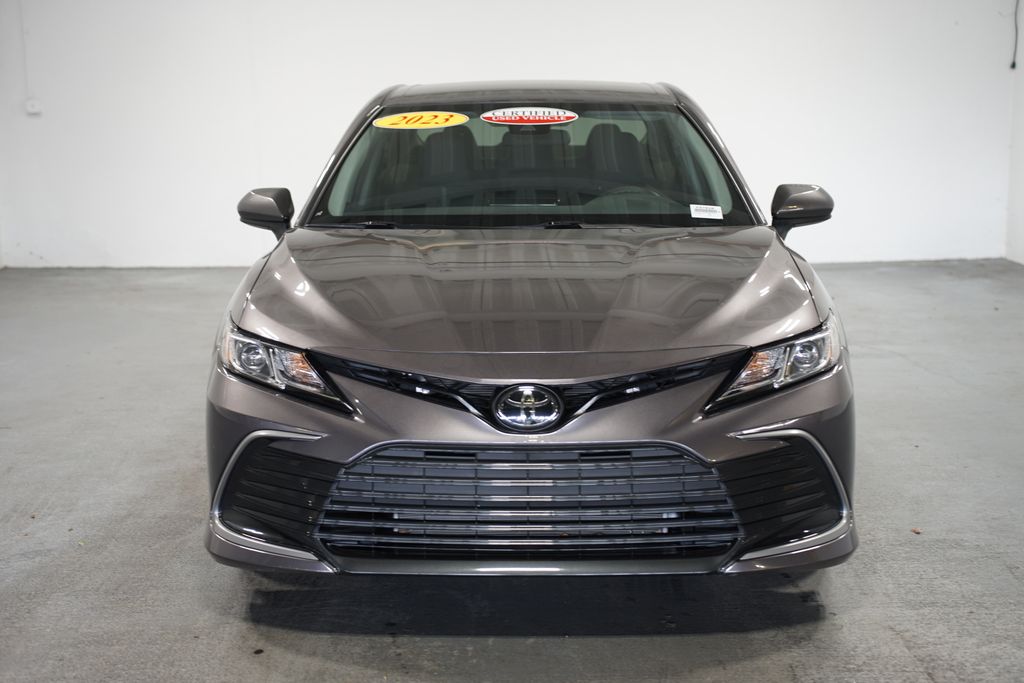 2023 Toyota Camry LE 2