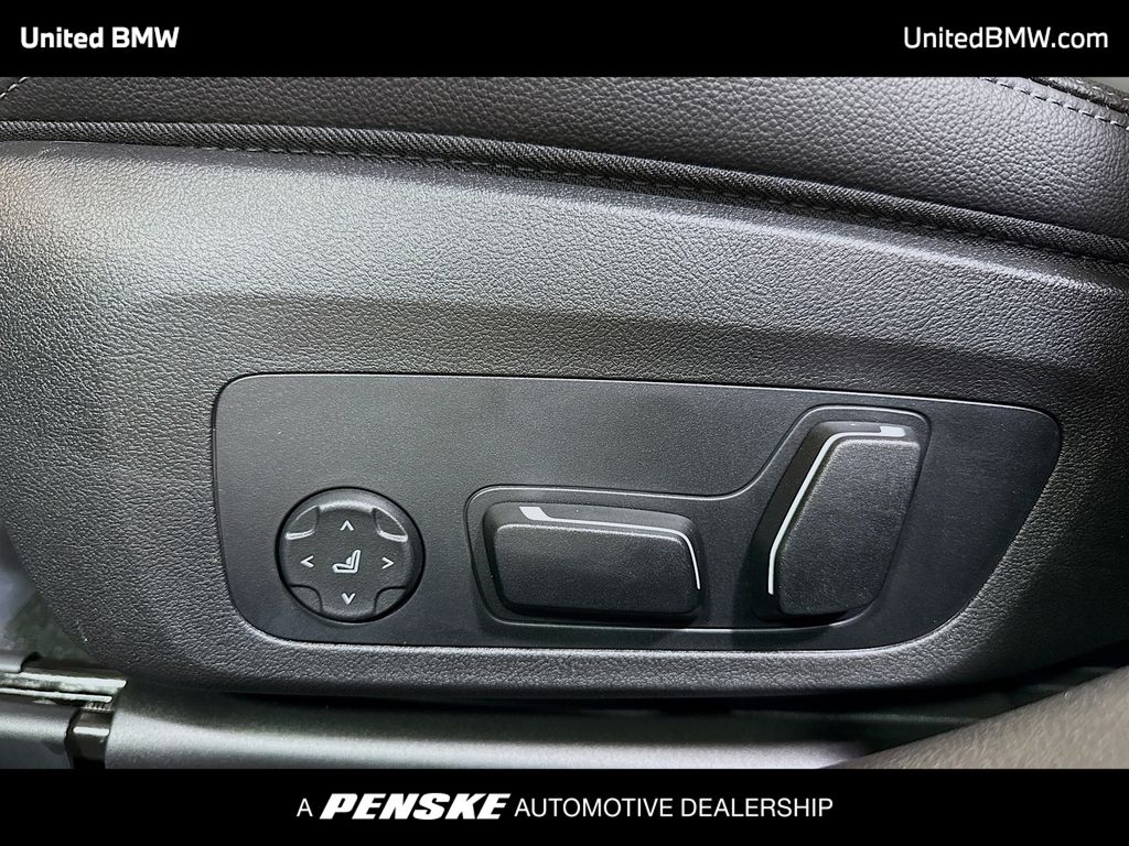 Thumbnail: 2026 BMW 3 Series - 4