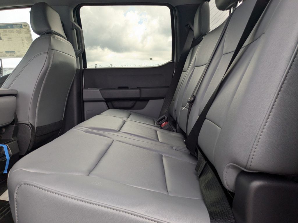 2025 Ford F-350 Super Duty XL