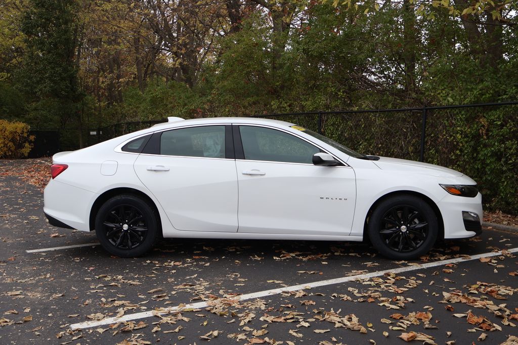 Thumbnail: 2024 Chevrolet Malibu - 11