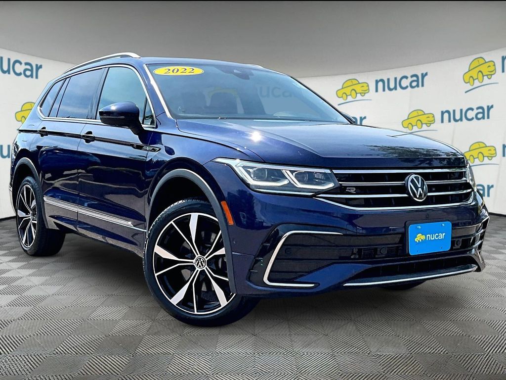 Atlantic Blue Metallic 2022 Volkswagen Tiguan SUV / Crossover All-Wheel Drive 8-Speed Automatic
