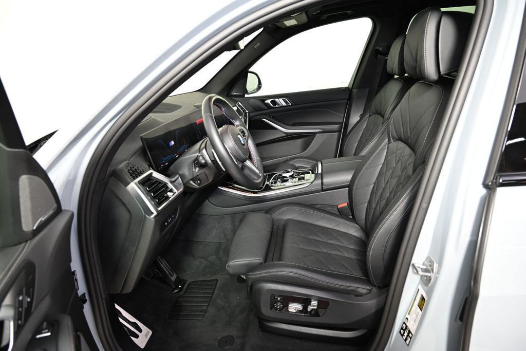 Thumbnail: 2025 BMW X5 - 15