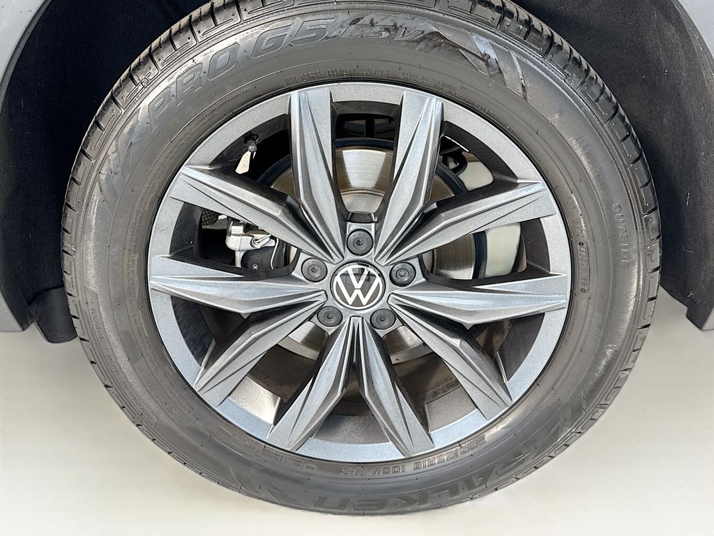 Thumbnail: 2022 Volkswagen Tiguan - 32