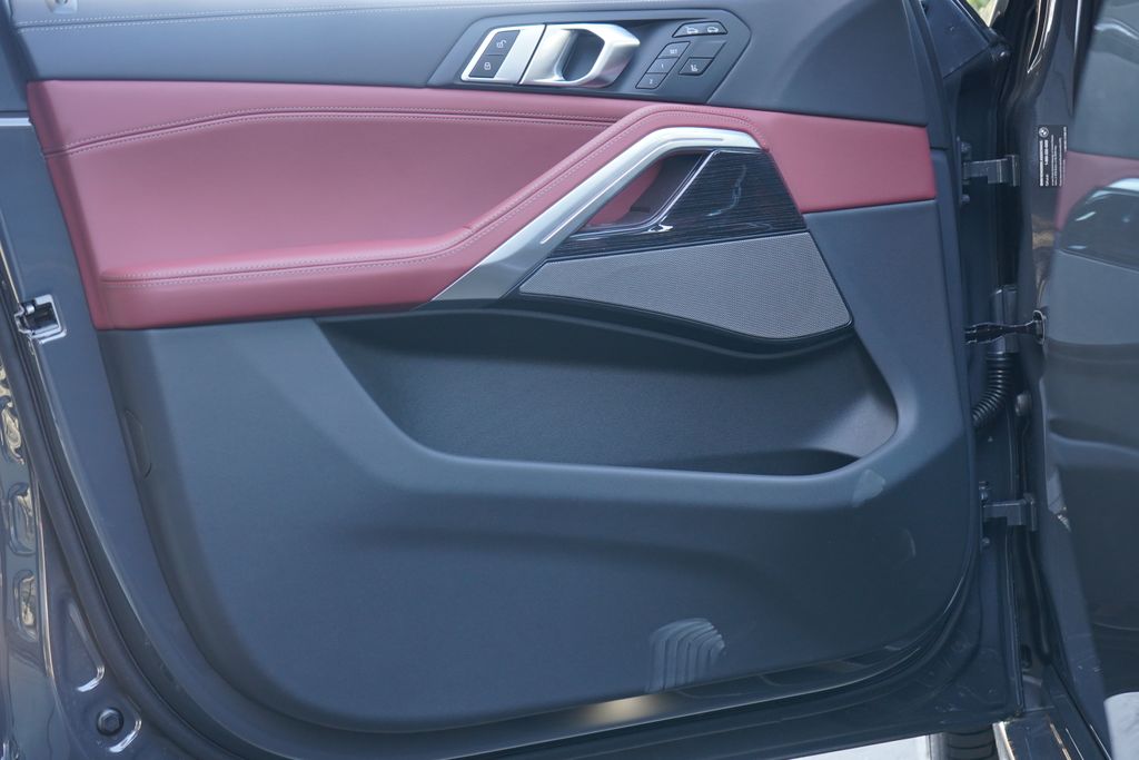 Thumbnail: 2026 BMW X6 - 9