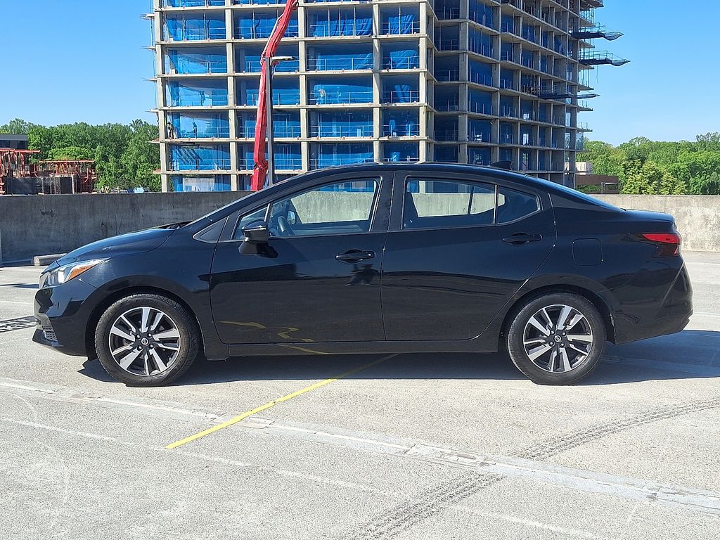 2020 Nissan Versa 1.6 SV 2