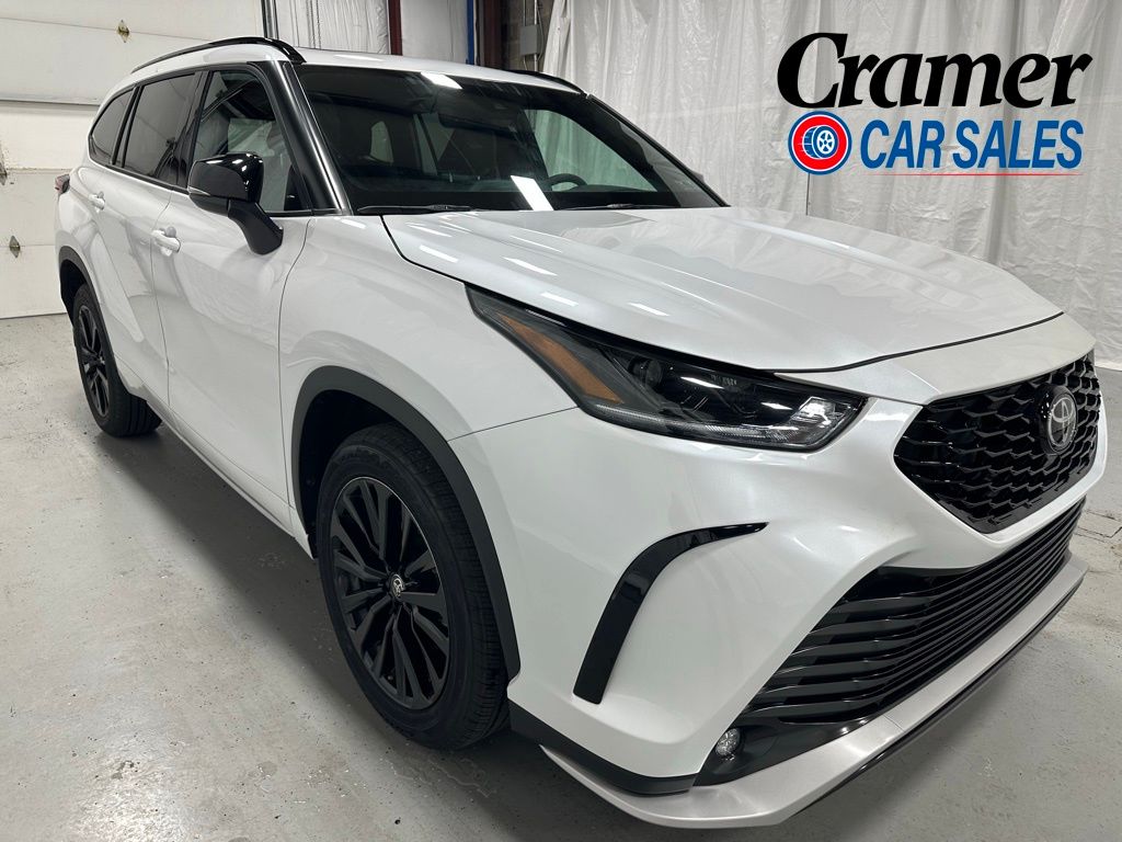 White (Wind Chill Pearl) 2025 Toyota Highlander XSE AWD SUV / Crossover All-Wheel Drive 8-Speed Automatic