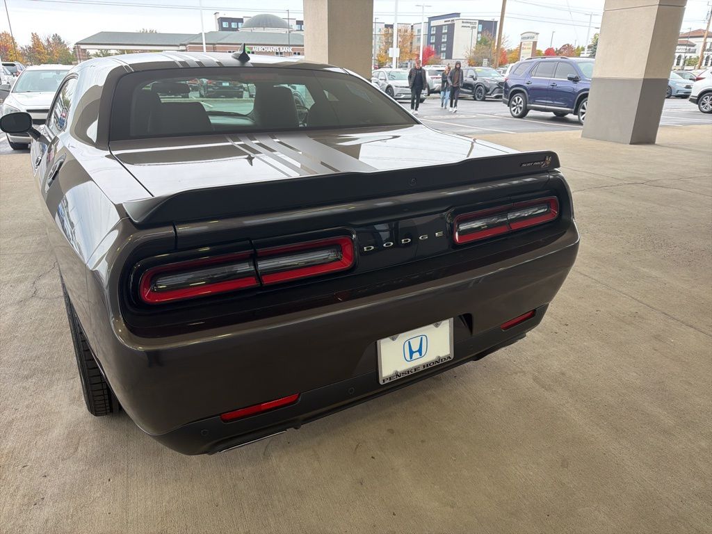 Thumbnail: 2021 Dodge Challenger - 4