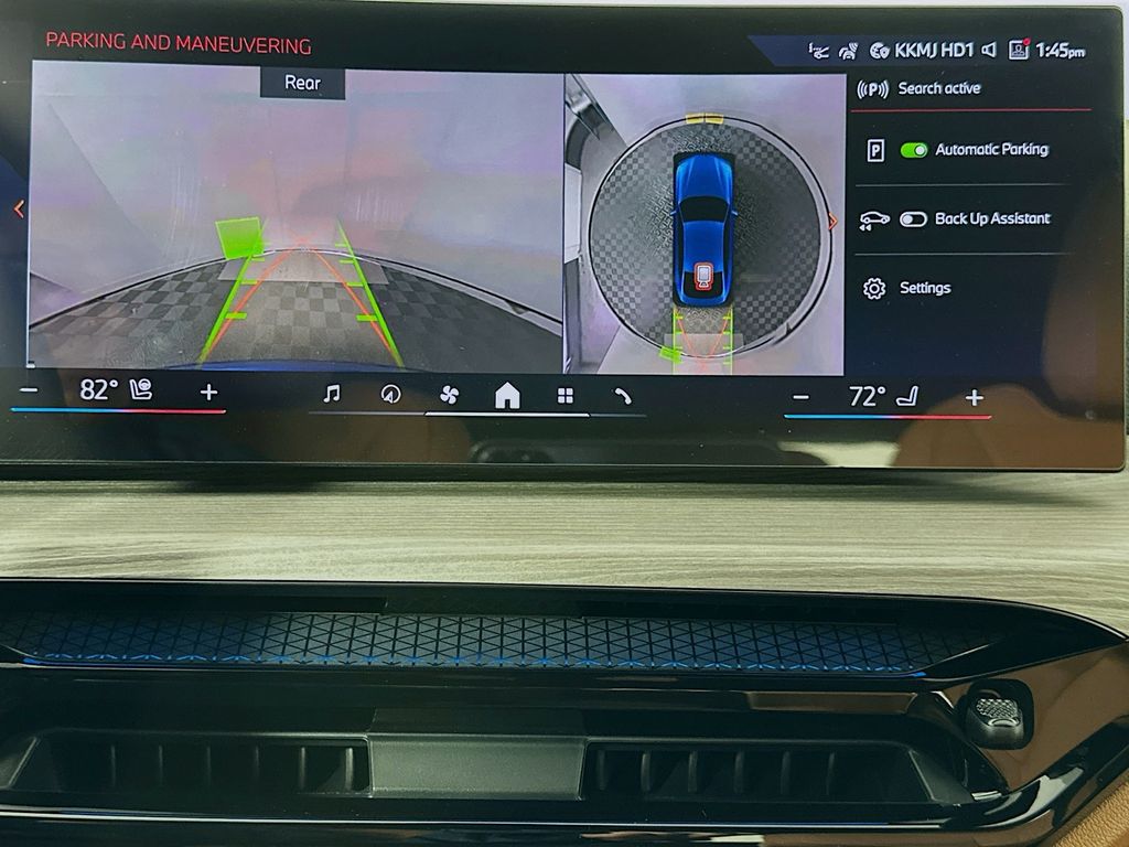 Thumbnail: 2025 BMW i4 - 13