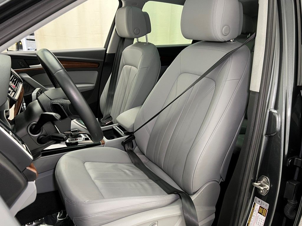 Thumbnail: 2022 Audi Q5 - 25