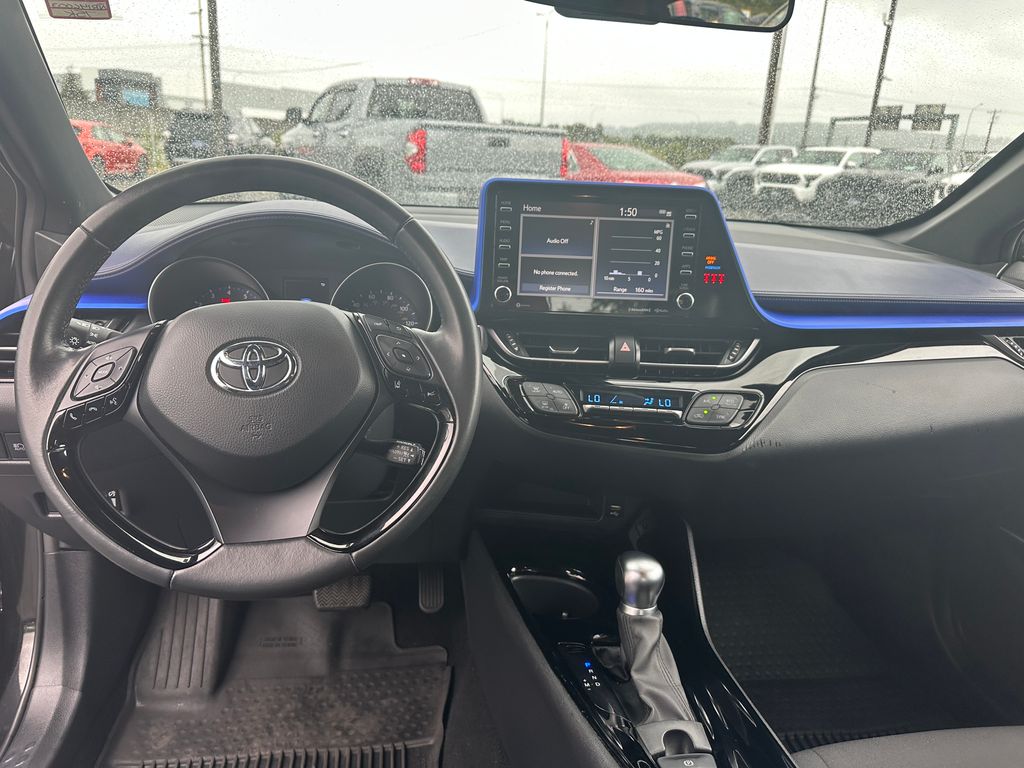 2022 Toyota C-HR XLE