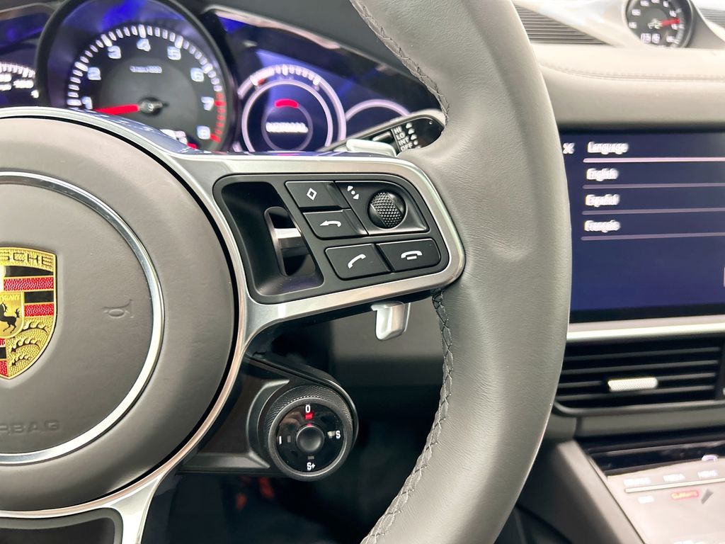 Thumbnail: 2022 Porsche  - 15