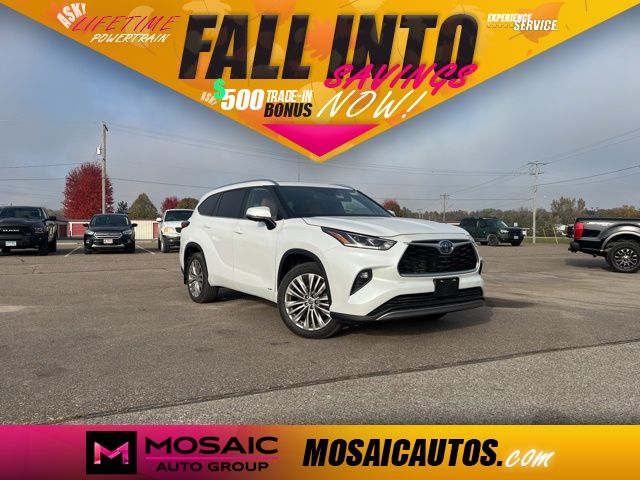 Used 2023 Toyota Highlander Hybrid Platinum SUVs
