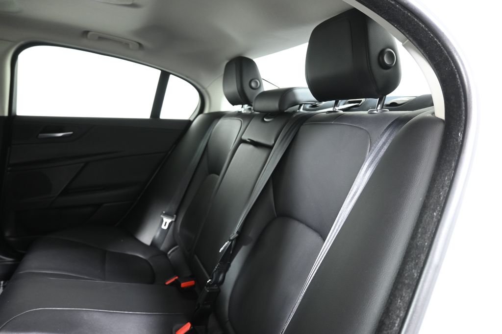 Thumbnail: 2018 Jaguar XE - 4