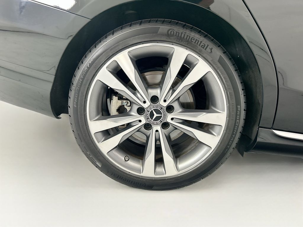 Thumbnail: 2021 Mercedes-Benz C-Class - 31