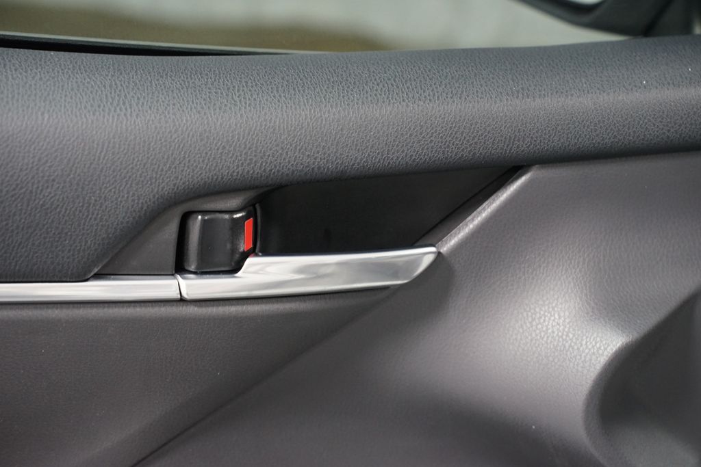 Thumbnail: 2023 Toyota Camry - 30