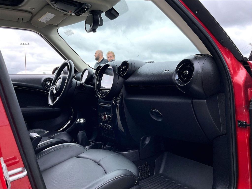 2015 MINI Cooper S Countryman — photo 14