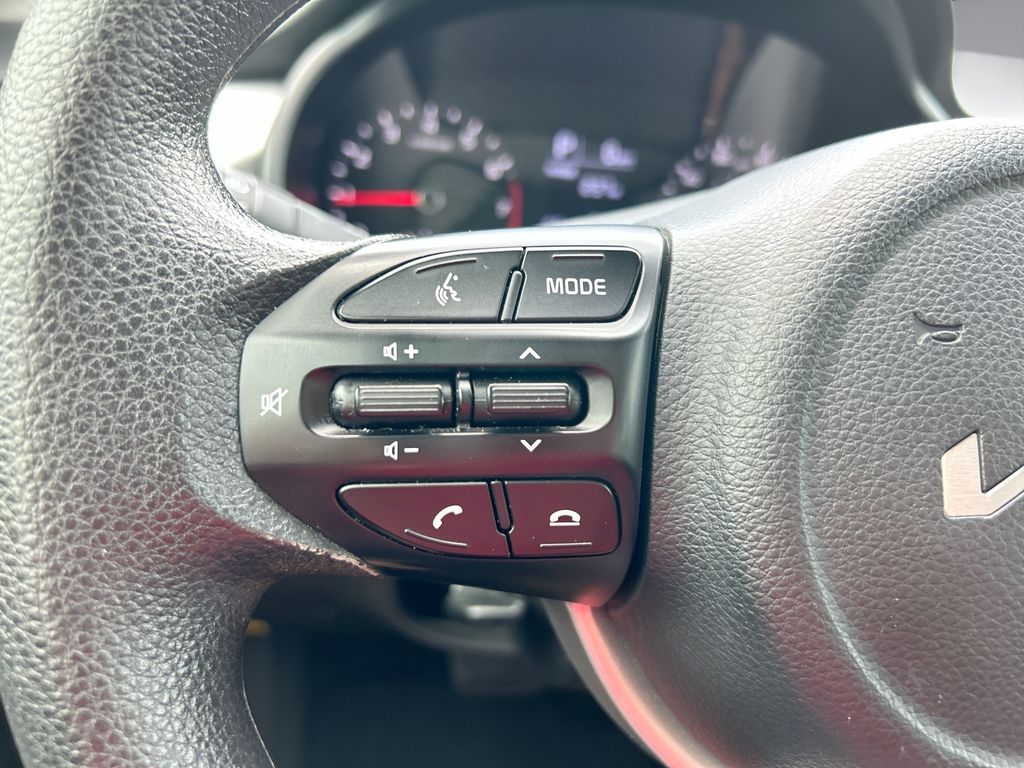 Thumbnail: 2023 Kia Rio - 15