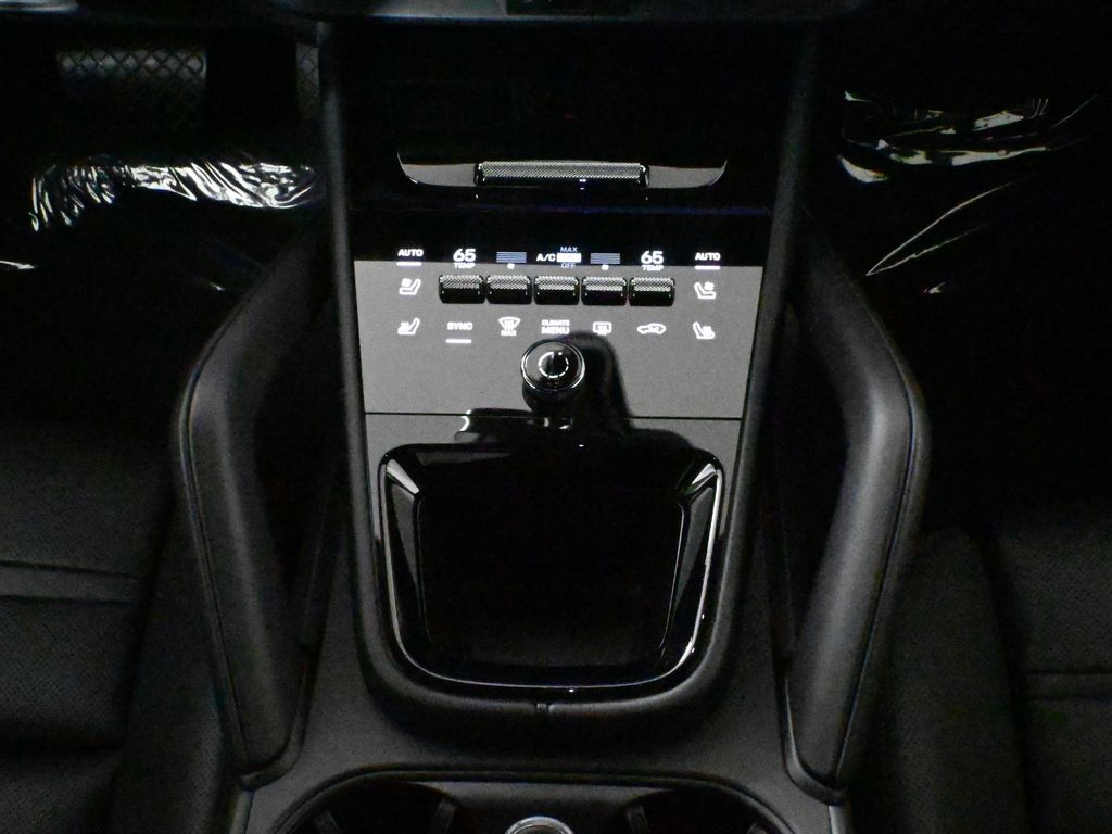 Thumbnail: 2024 Porsche Cayenne - 23