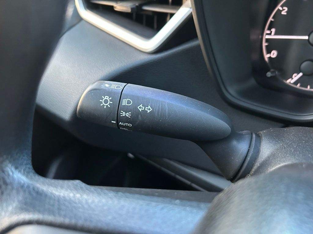 Thumbnail: 2023 Toyota Corolla - 21