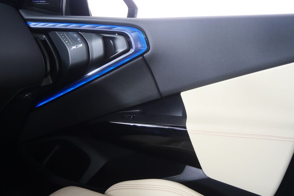 Thumbnail: 2025 BMW X3 - 25