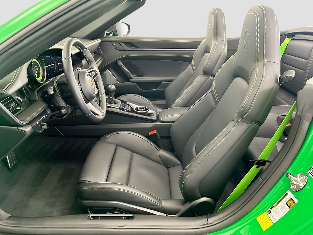 Thumbnail: 2023 Porsche 911 - 5