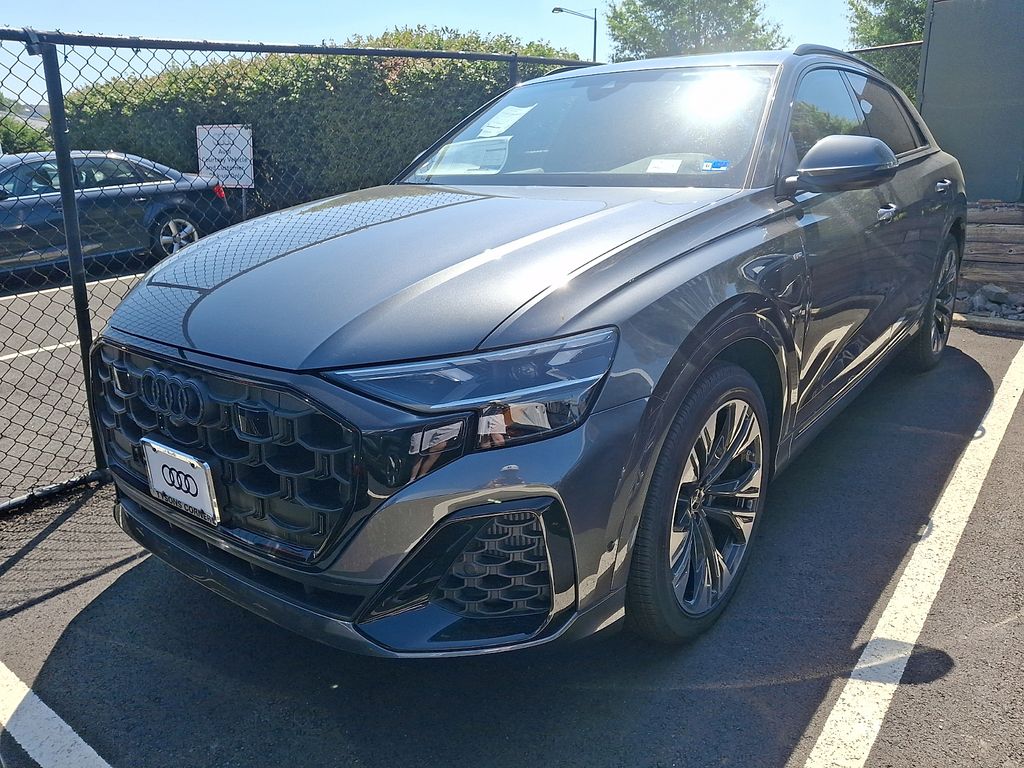 Thumbnail: 2026 Audi Q8 - 1