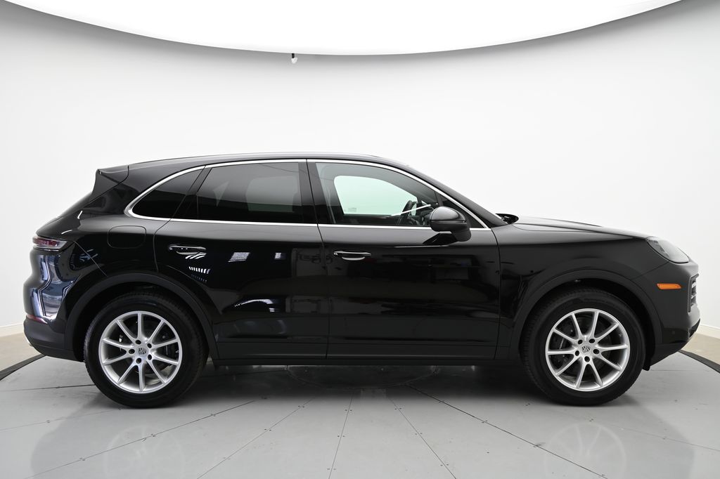 2024 Porsche Cayenne  2