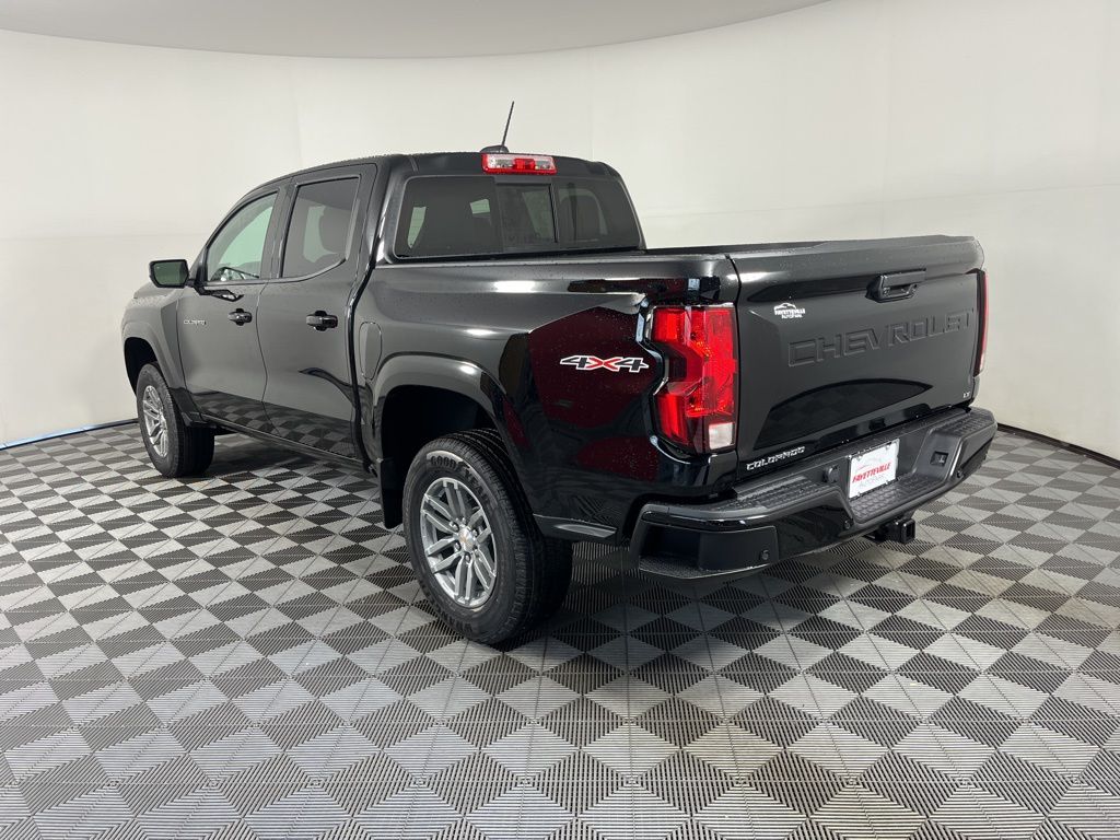 2024 Chevrolet Colorado LT 3