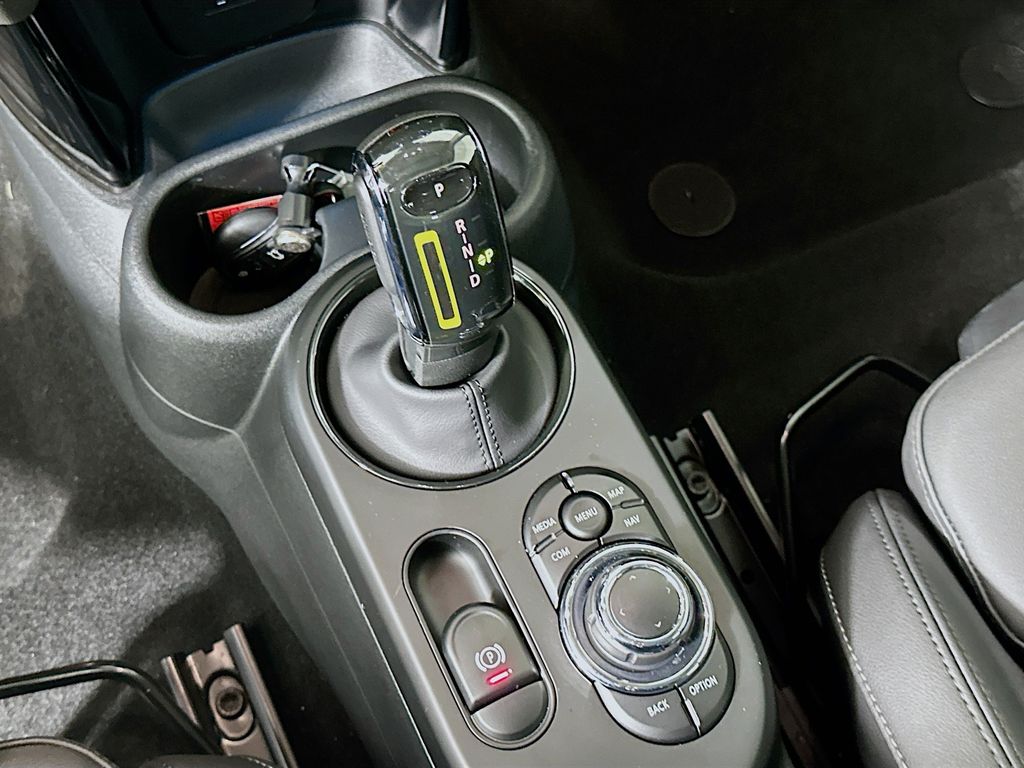 Thumbnail: 2024 MINI Cooper - 16