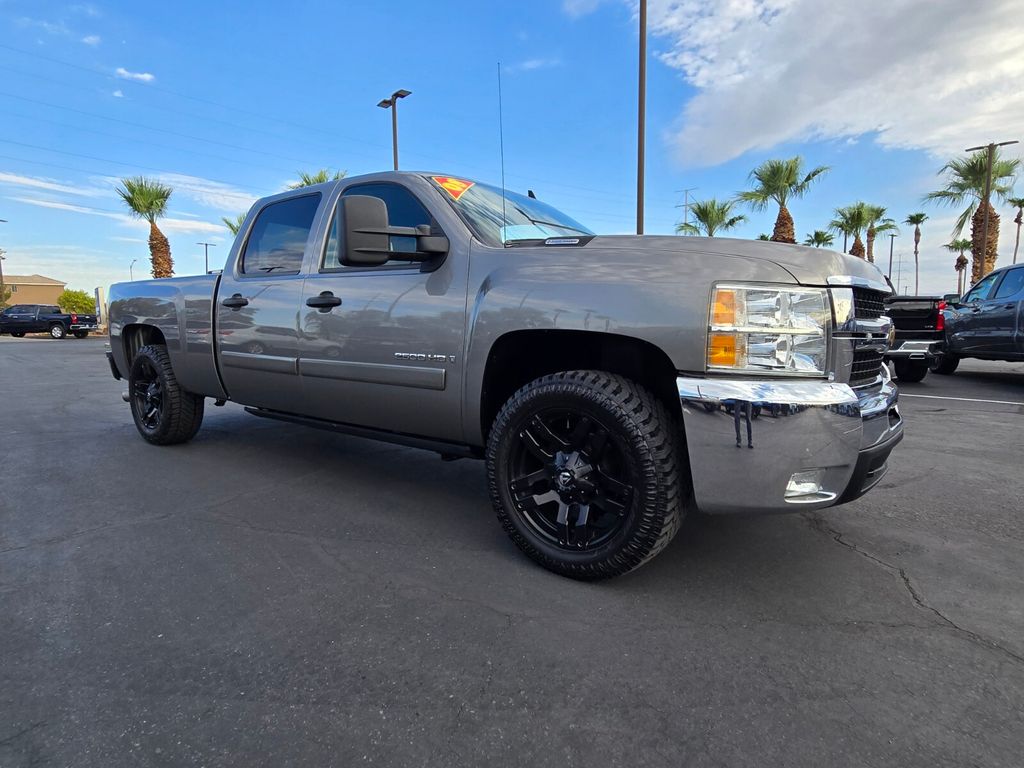 Graystone Metallic 2008 Chevrolet Silverado 2500HD Pickup Truck 6-Speed Automatic