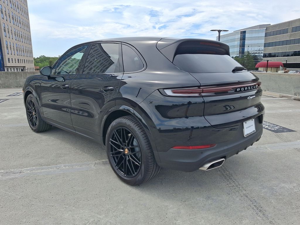 Thumbnail: 2026 Porsche Cayenne - 3