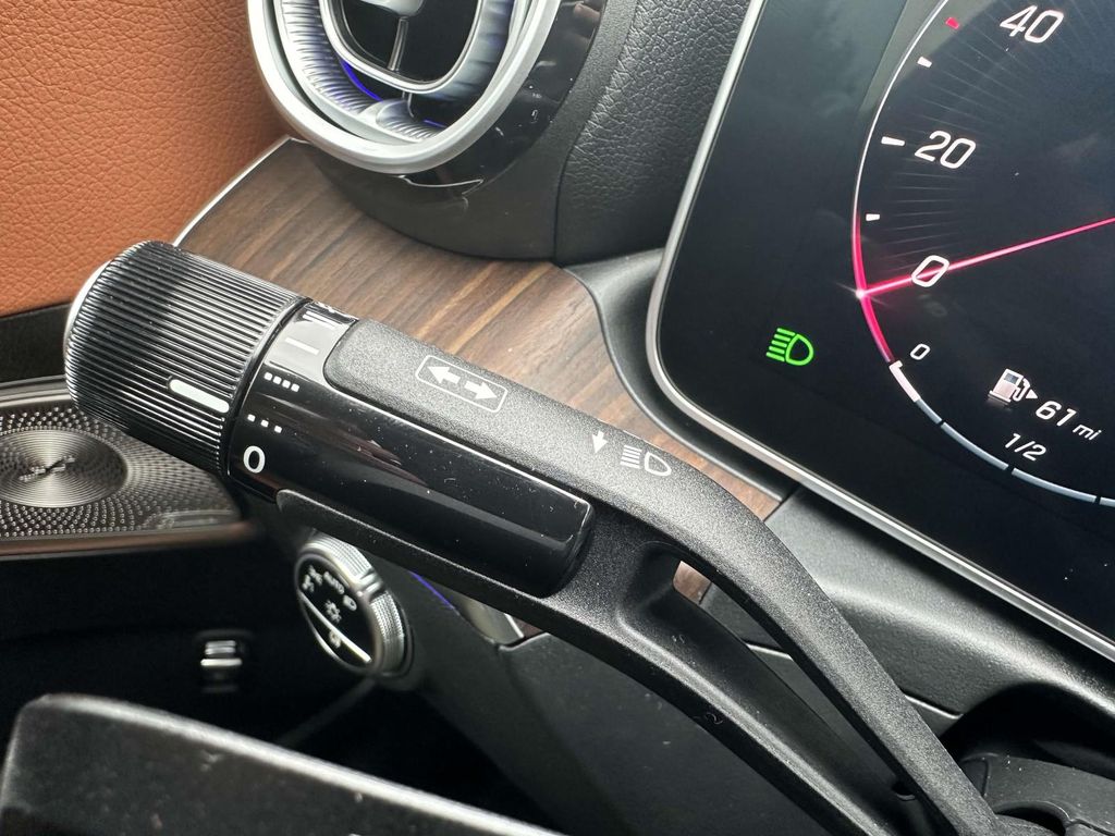 2025 Mercedes-Benz C-Class C 300 22