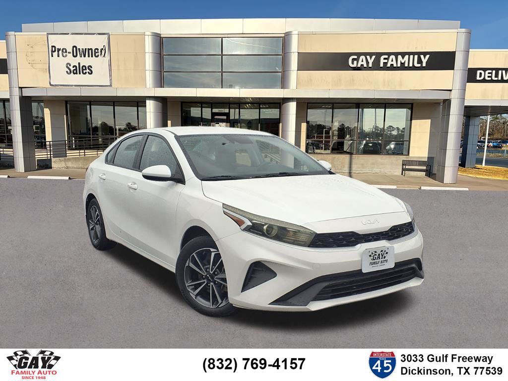 Snow White Pearl 2023 Kia Forte LXS FWD Sedan Front-Wheel Drive Continuously Variable Transmission